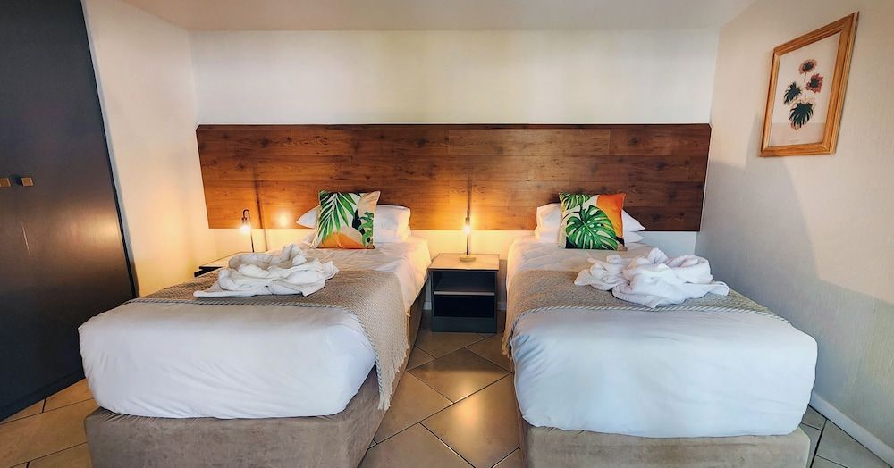 Mont Aux Sources Drakensberg Resort Superior Chalet, Mountain View 5