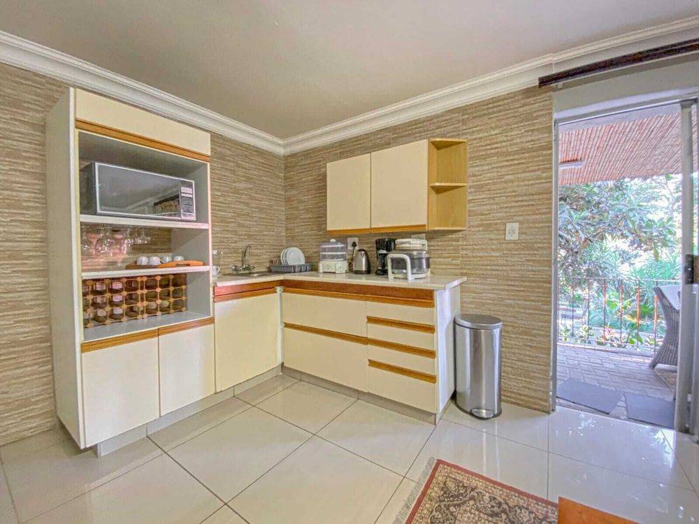 Afropolitan Guest Lodge Classic Apartment 6