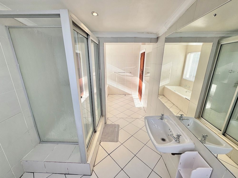 Soul Fam Hostel - LGBTQ Inclusive Shared Dormitory, Shared Bathroom 5