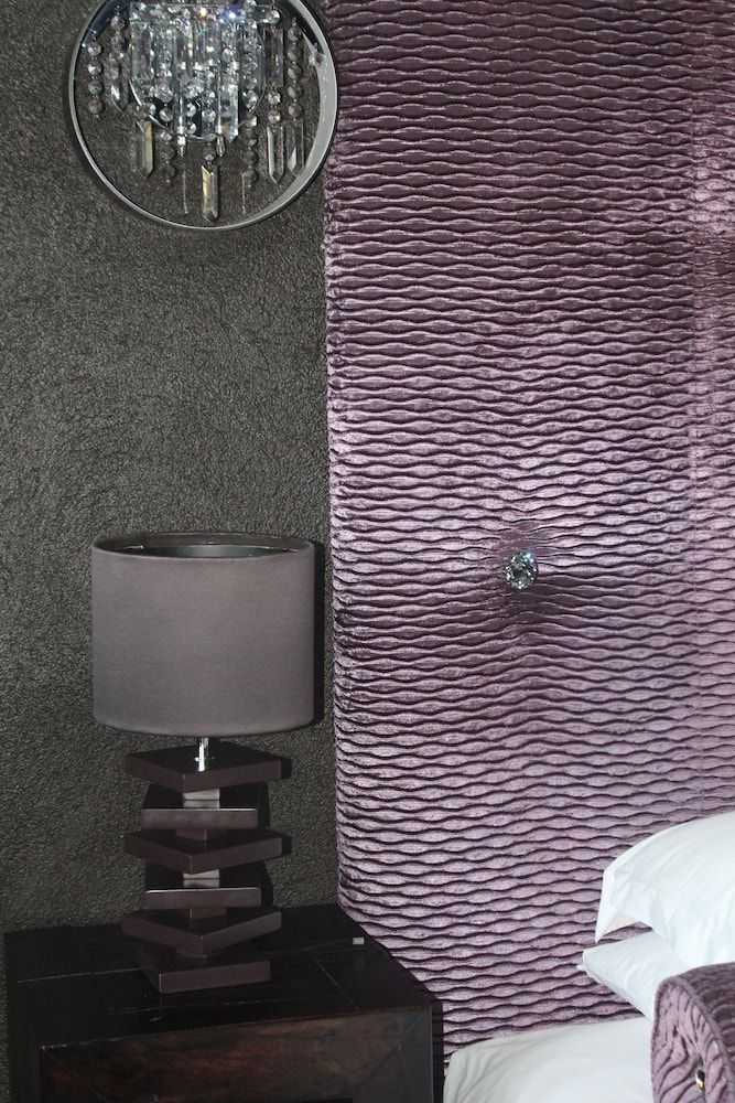 Falcon Guesthouse Double Room, Garden View 3