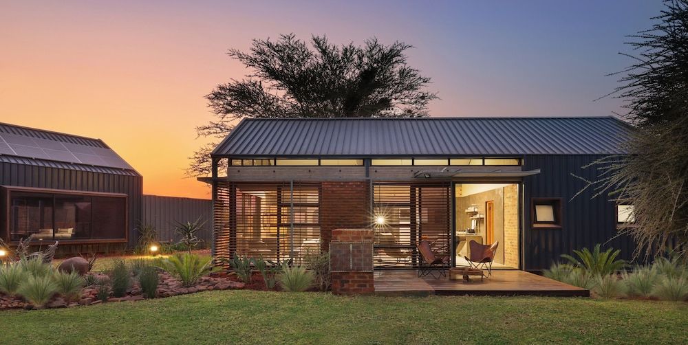 Superior Villa, Lake View