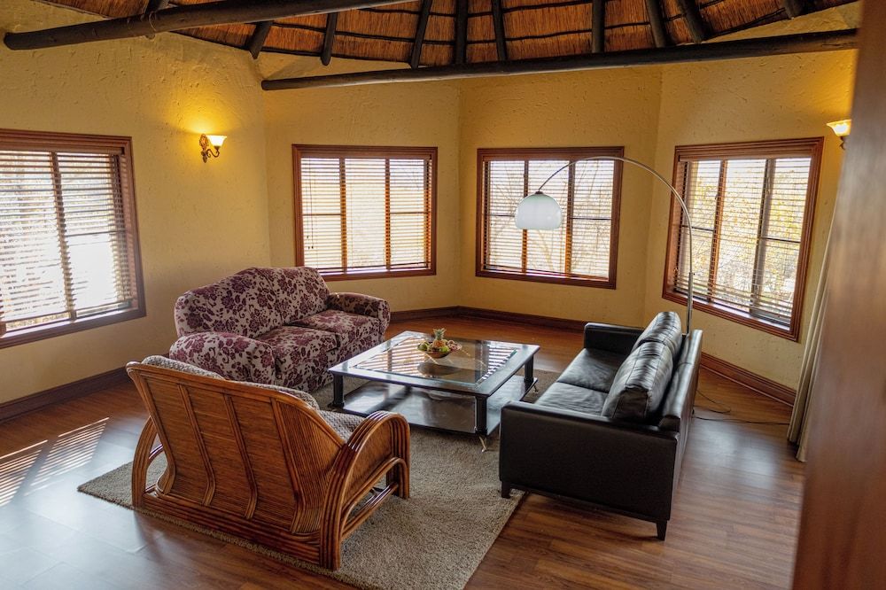 Room in Lodge - Mmakuba Game Lodge, Two Bedroom Villa 3 Room, 2 Bedrooms, Patio, Garden View 6