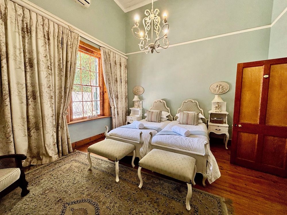 Classic Twin Room