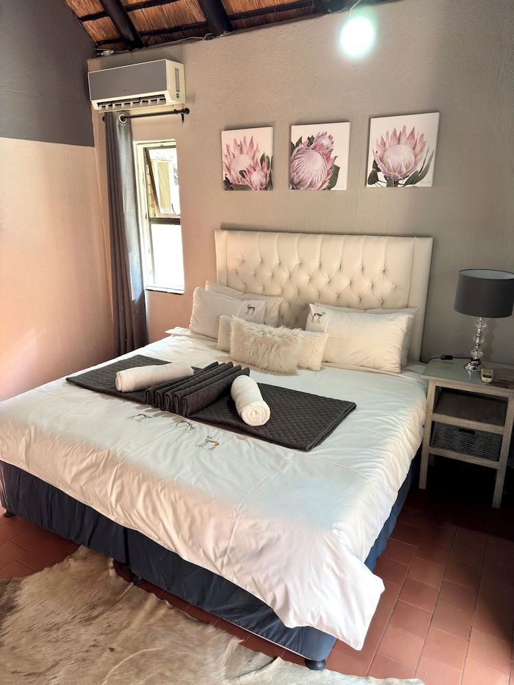 Singwe Private Safari lodge Standard Double or Twin Room 8