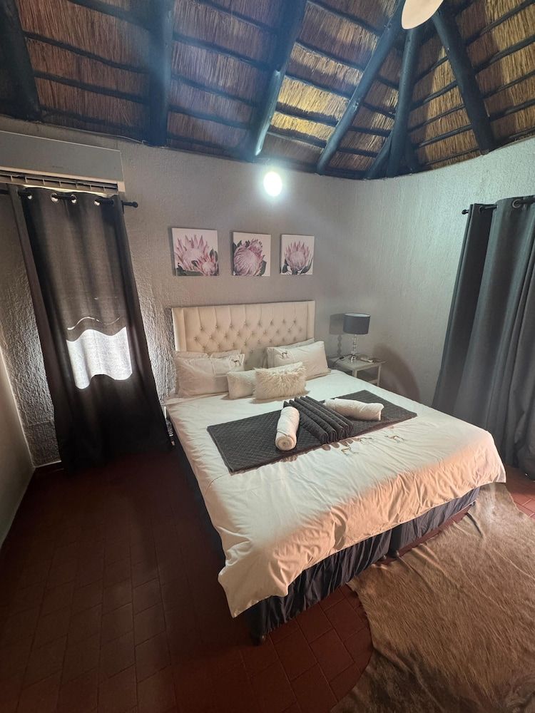 Singwe Private Safari lodge Standard Double or Twin Room 4