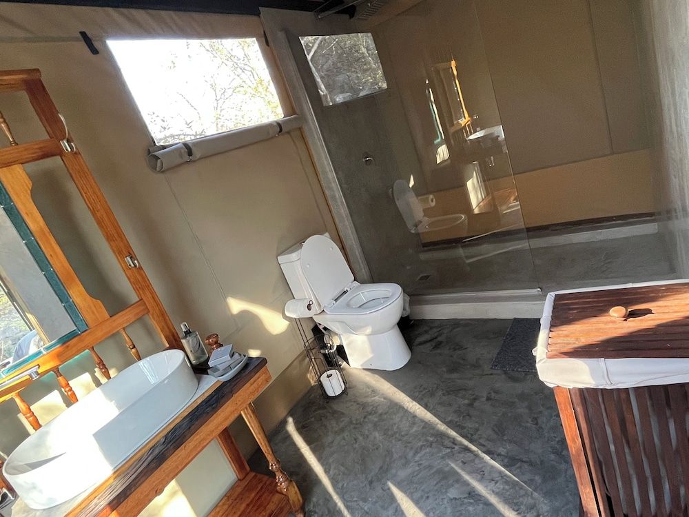 Timbila Game Lodge Luxury Tent, Lake View 5