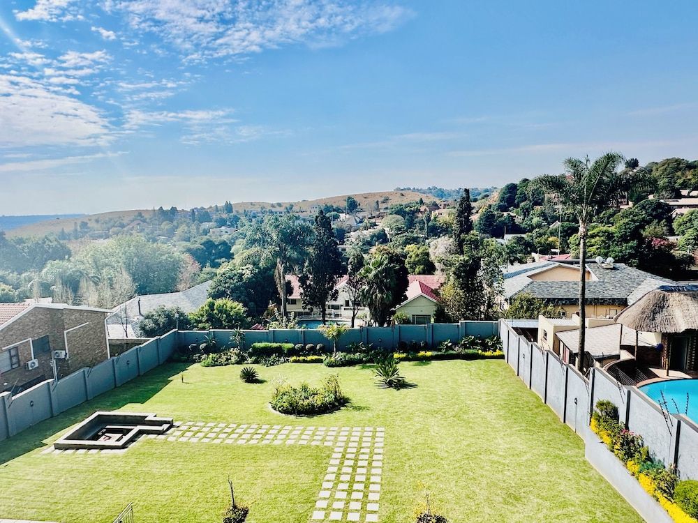 H & H Boutique and Spa Exclusive Suite, Garden View 12