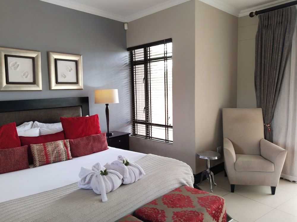 Luxury Double or Twin Room, Hot Tub, Mountain View