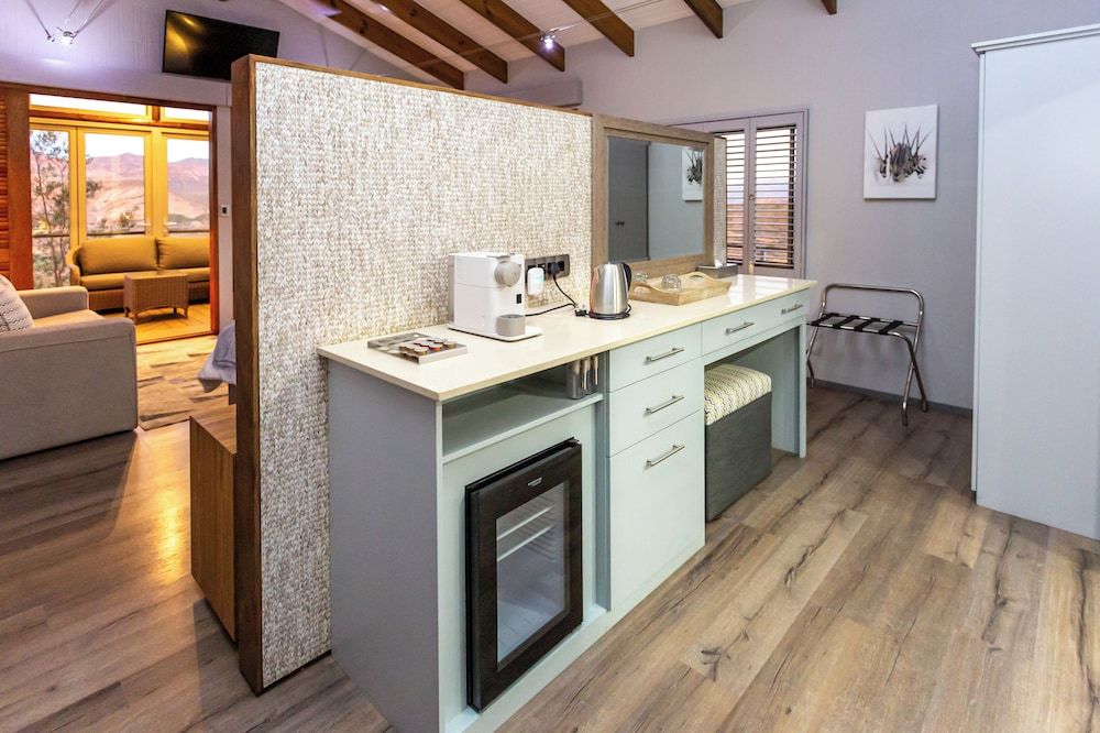 Luxury Cabin 6, Mountain View with Hot Tub