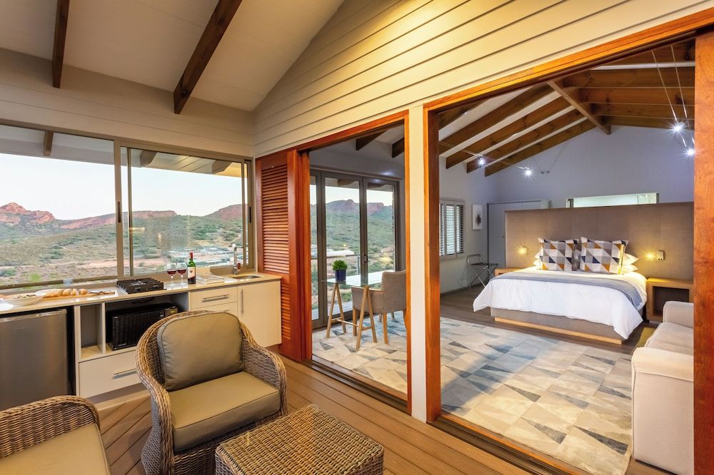Luxury Cabin 6, Mountain View with Hot Tub