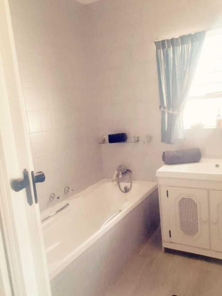 Bartis Home Classic Room, Balcony, Garden View 8