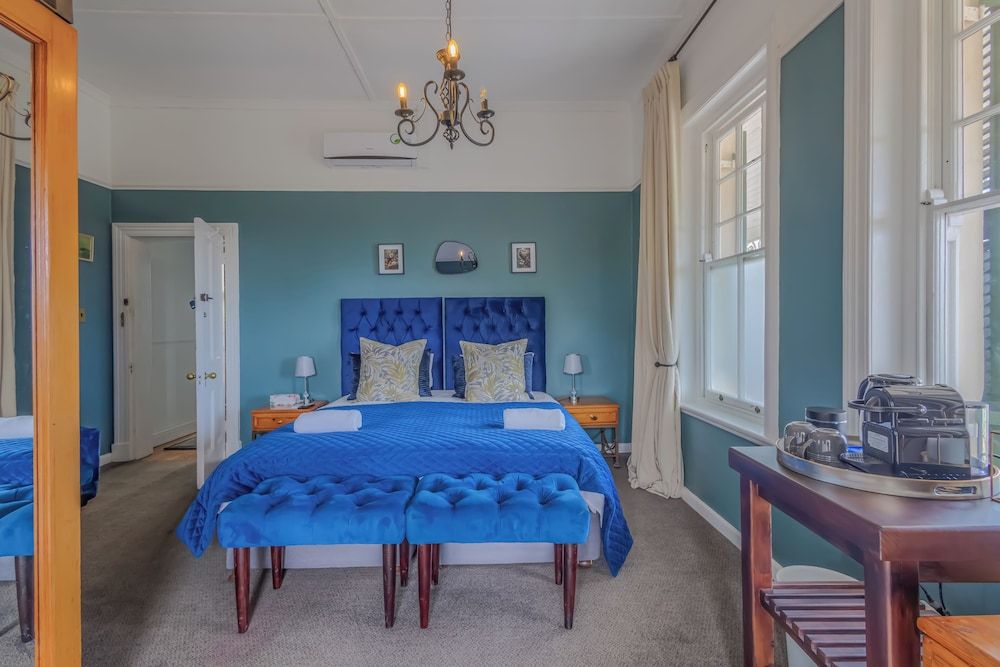 City Single Room, City View
