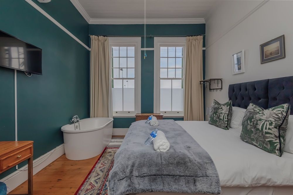 Deluxe Single Room, City View