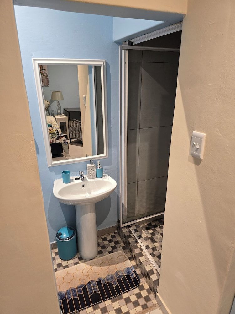 Flower Lane Guesthouse Business Suite, 1 Double Bed, Garden View 18