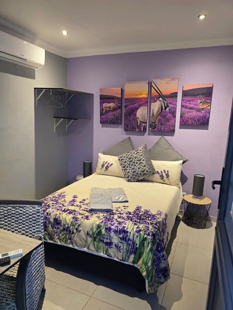 Flower Lane Guesthouse Business Suite, 1 Double Bed, Garden View 7