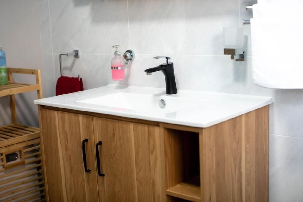 Luxurious Self-catering Apartment in Benoni With Private Entrance Apartment, 2 Bedrooms, Accessible, Smoking 23