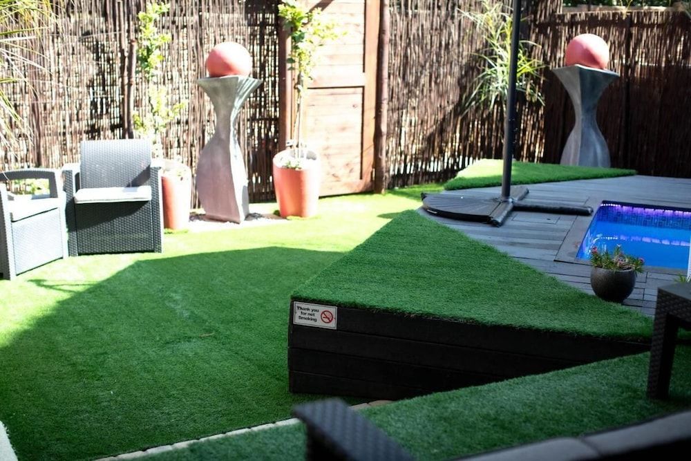 Luxurious Self-catering Apartment in Benoni With Private Entrance Apartment, 2 Bedrooms, Accessible, Smoking 48