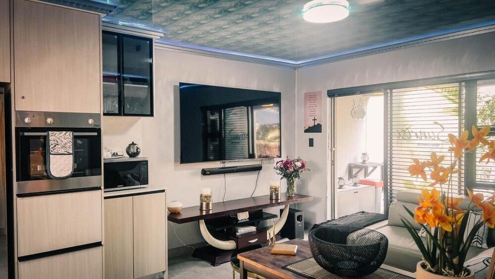 Luxurious Self-catering Apartment in Benoni With Private Entrance Apartment, 2 Bedrooms, Accessible, Smoking 17