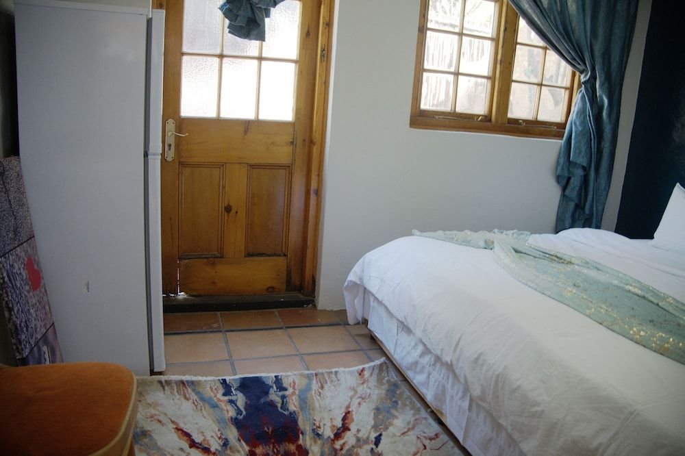Brookyard Guest House Basic Double Room 2