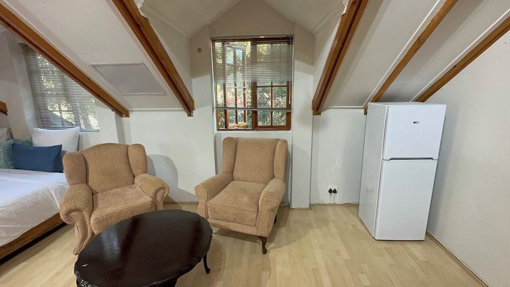 Brookyard Guest House Deluxe Loft 6