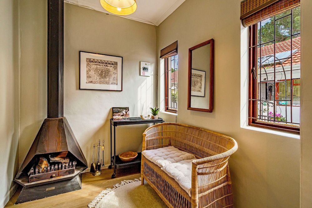 Villa Helderberg Deluxe Cottage, 2 Bedrooms, Kitchen, Pool View 7