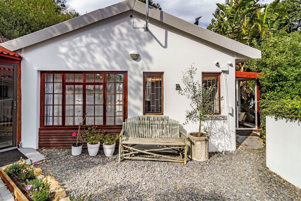 Villa Helderberg Deluxe Cottage, 2 Bedrooms, Kitchen, Pool View 12