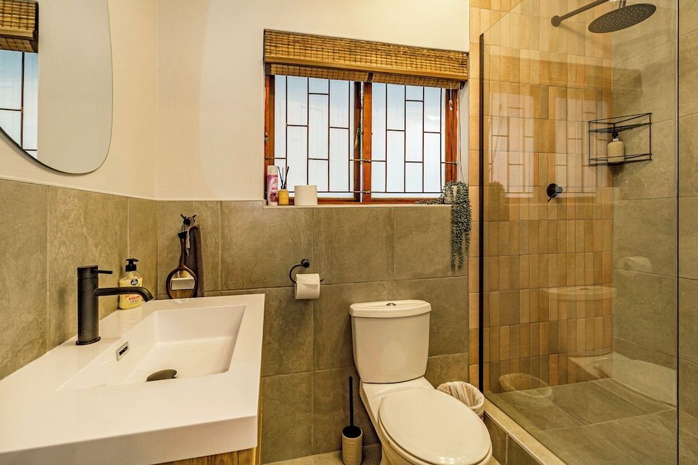 Villa Helderberg Deluxe Cottage, 2 Bedrooms, Kitchen, Pool View 19