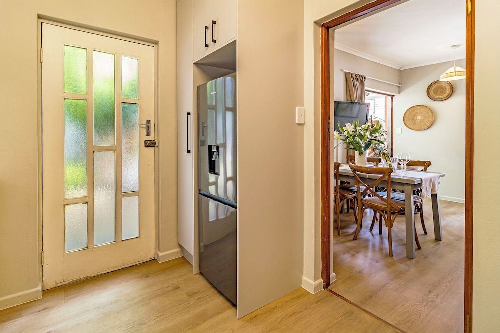 Villa Helderberg Deluxe Cottage, 2 Bedrooms, Kitchen, Pool View 17