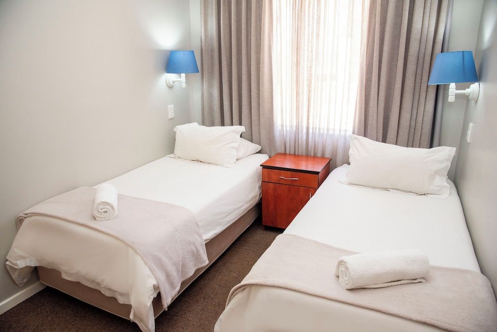 Pine Lodge George Family Chalet, Garden View 3