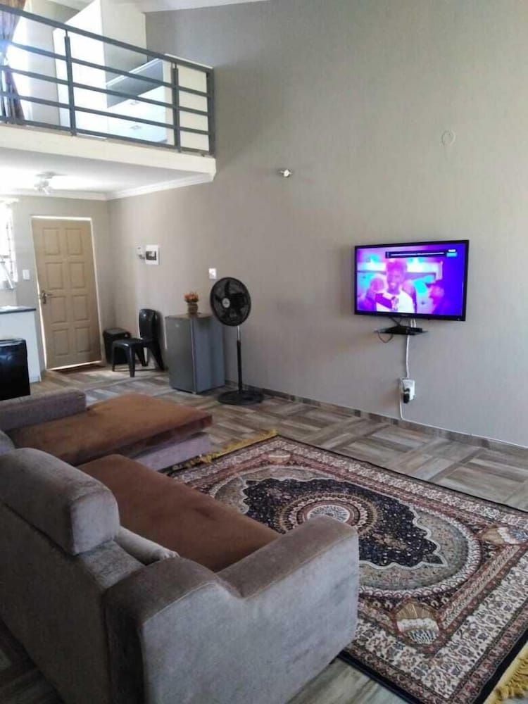 Ferndale Confortable Apartments Comfort Apartment, Courtyard View 17