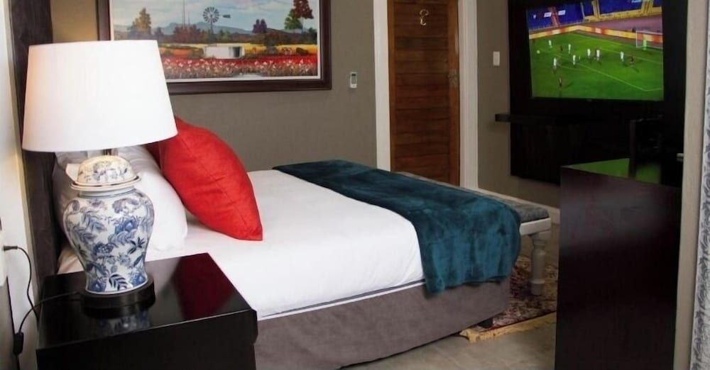 Sasavona Boutique Hotel Standard Suite 4