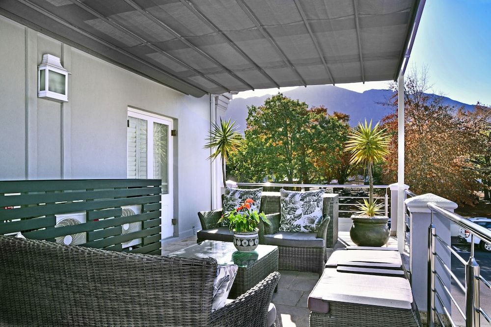 Le Petit Bijou Boutique Apartments Executive Apartment, 2 Bedrooms, Non Smoking, Mountain View 6