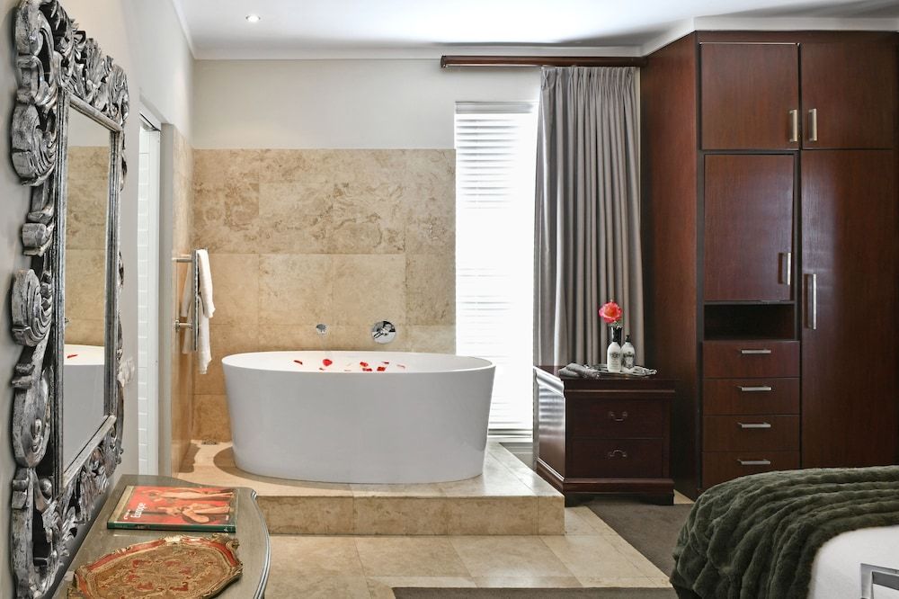 Le Petit Bijou Boutique Apartments Executive Apartment, 2 Bedrooms, Non Smoking, Mountain View 13