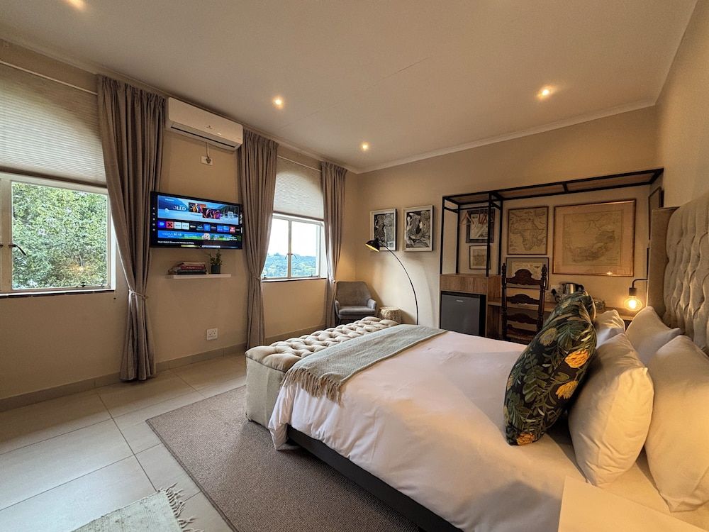 La Casa Blanca Double Room, City View 8