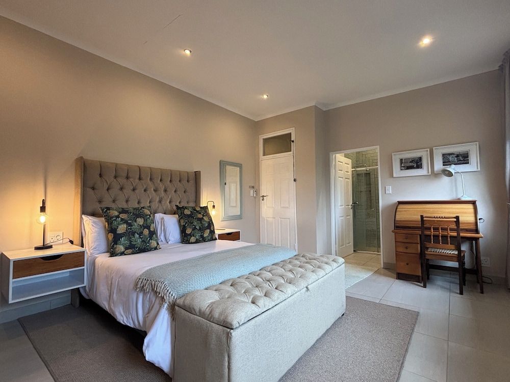 La Casa Blanca Double Room, City View 6