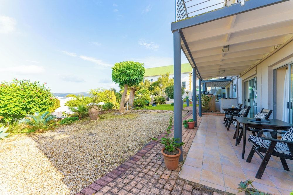 Aestas Bed & Breakfast Standard Double Room, Ensuite, Garden Area 2