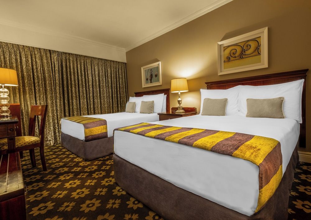 Hemingways Hotel Standard Premium 2