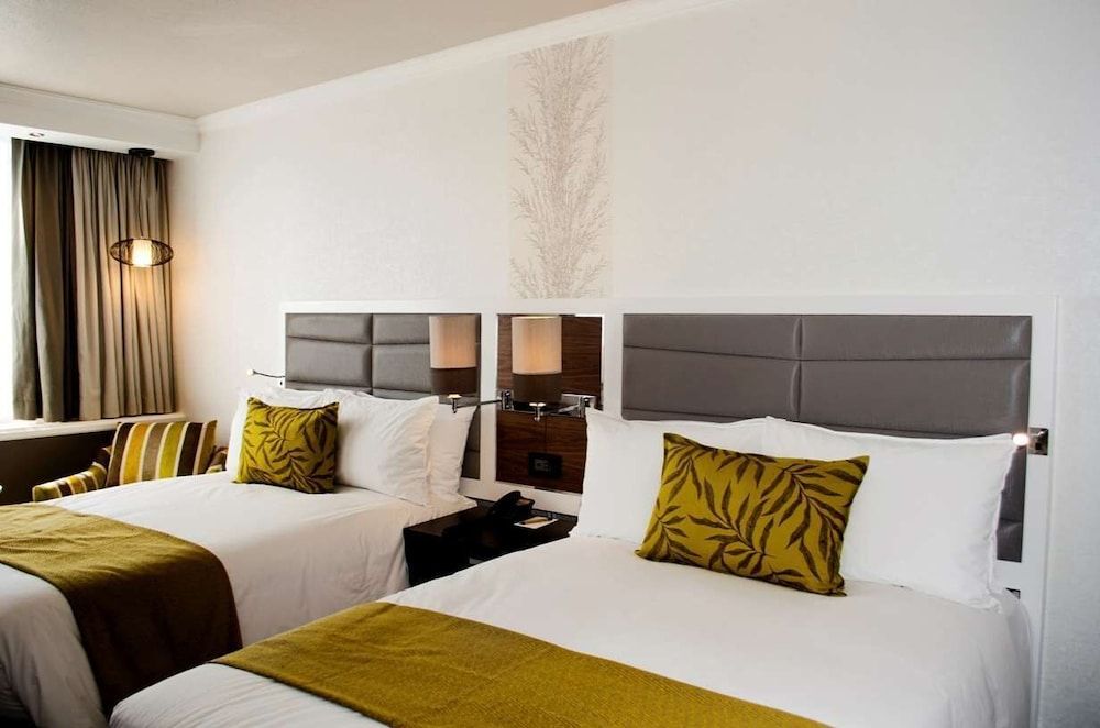 Riverside Sun Standard Room, 2 Double Beds 2