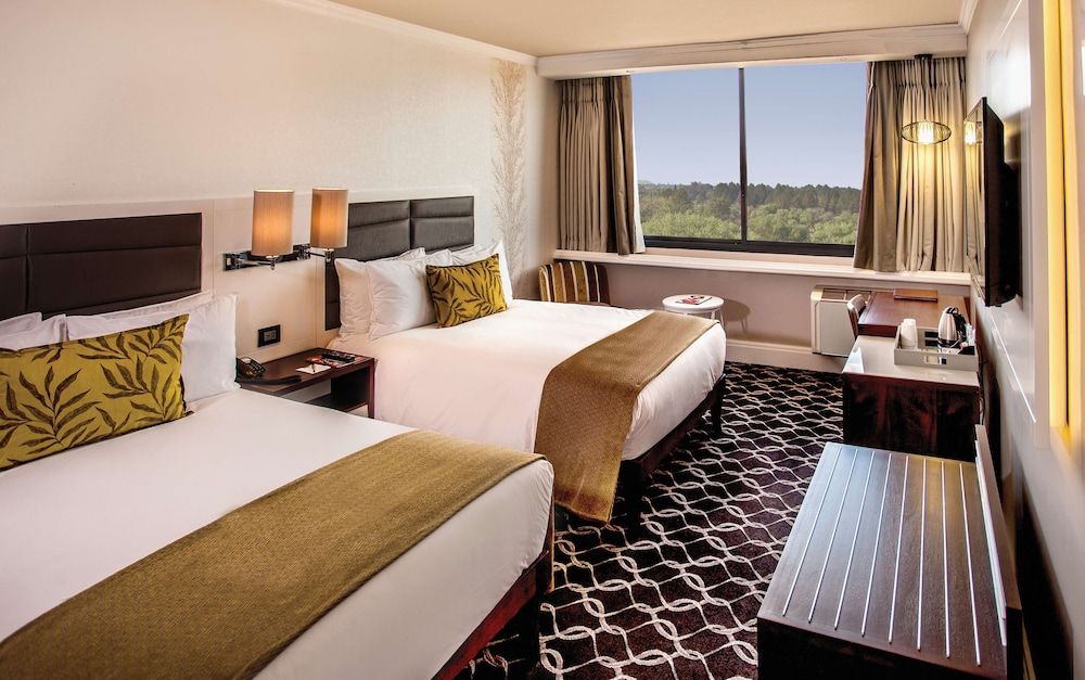 Riverside Sun Family Room, 2 Double Beds, River View