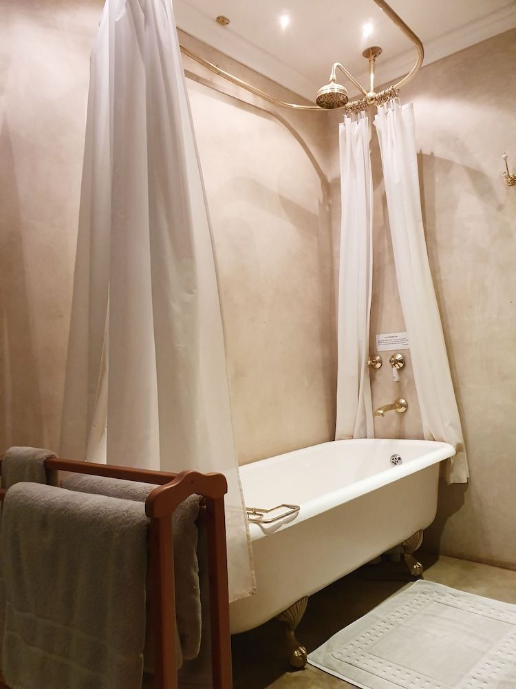 The FarSide Farm Double or Twin Room 4