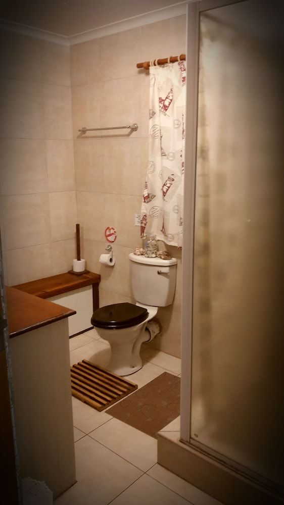 Little Sister's Self Catering Family Chalet 6