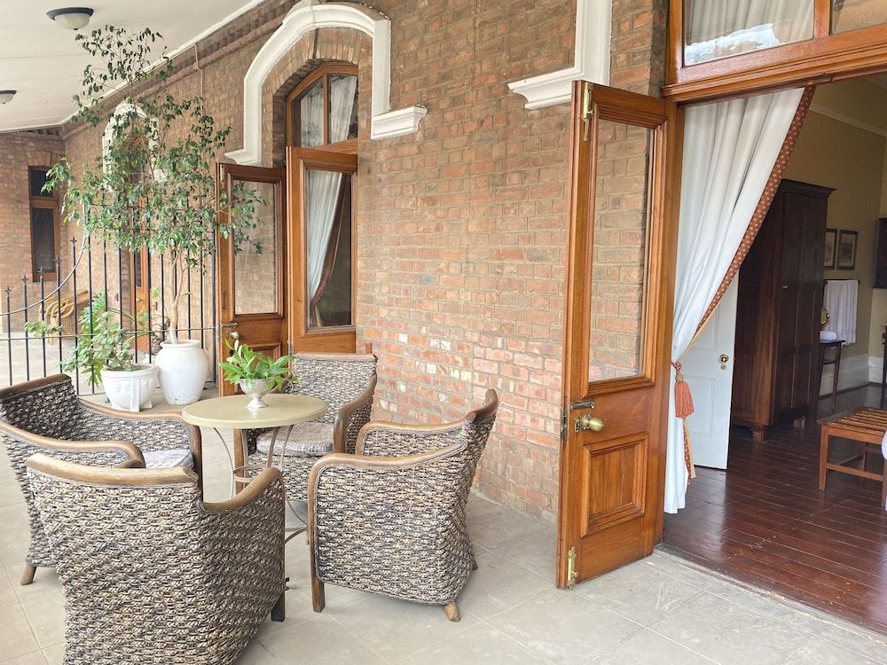 The Kimberley Club Guesthouse Honeymoon Suite 3