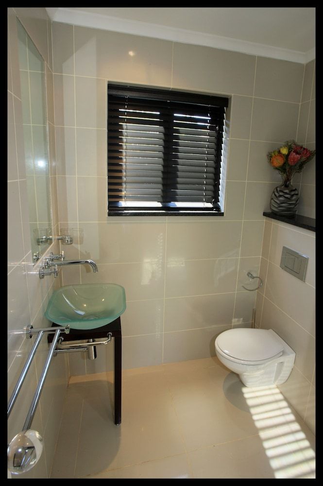 Orange Inn Knysna Standard Twin Room, 2 Twin Beds 4