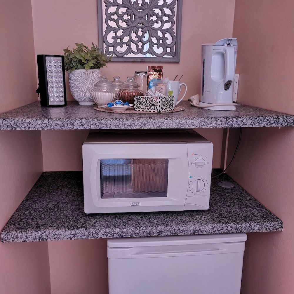 Acacia Guesthouse Deluxe Double Room, Private Bathroom 4