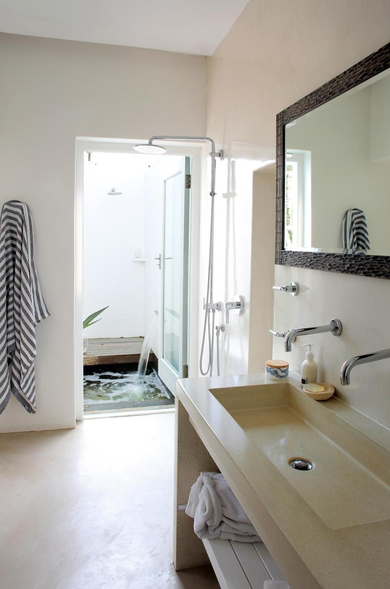 Courtyard Double Room - no view