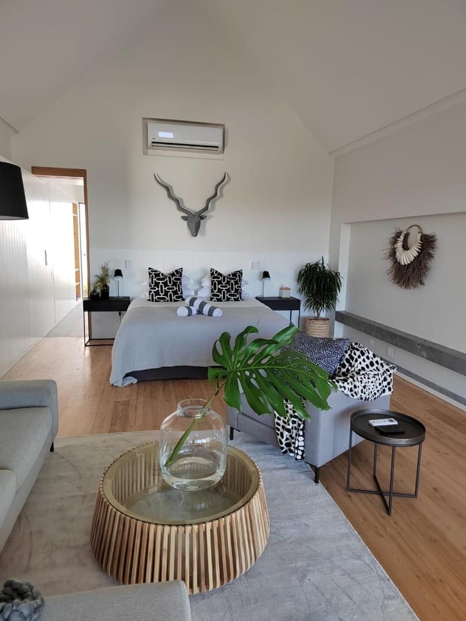 King Suite with Ocean View