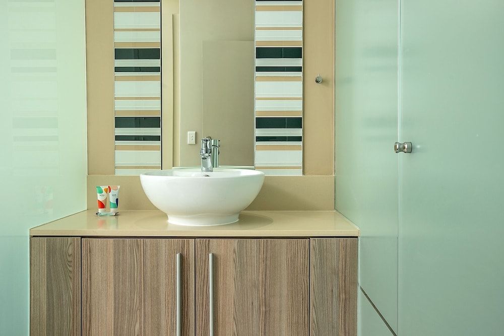 The Tyrwhitt Unit 308 Grand Apartment 11