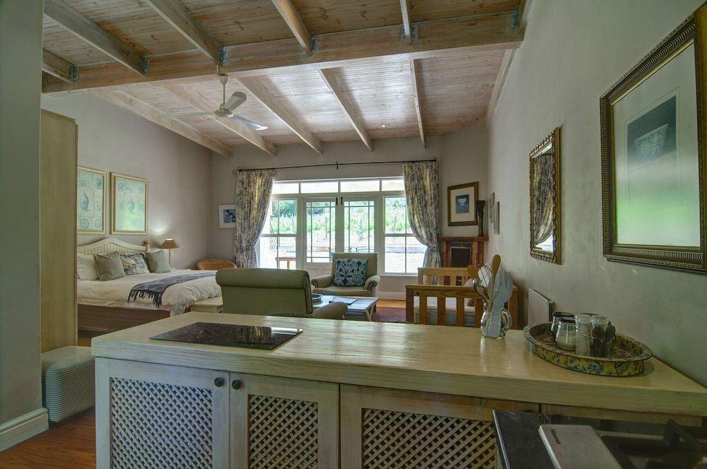 Blue Gum Country Estate Mountain View Cottage 3