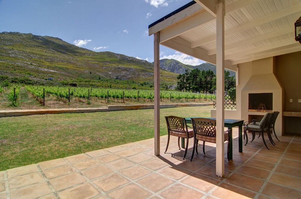 Blue Gum Country Estate Mountain View Family Cottage 4