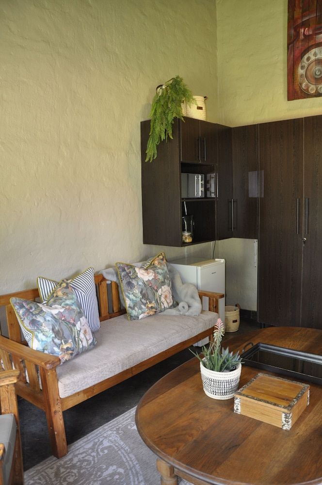 Grincourt Basic Suite 28